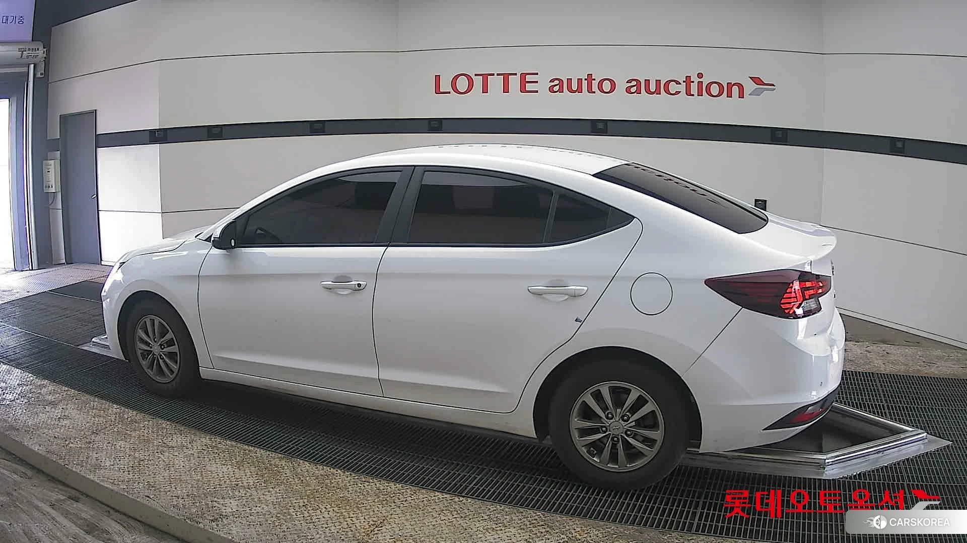 Hyundai Avante 2020 Polar White из Кореи, фото 2