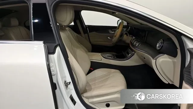 Mercedes-Benz CLS-Class C257 2020 Белый из Кореи, фото 2