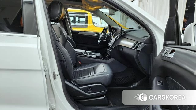 Mercedes-Benz GLE - Class W166 2018 Белый из Кореи, фото 2