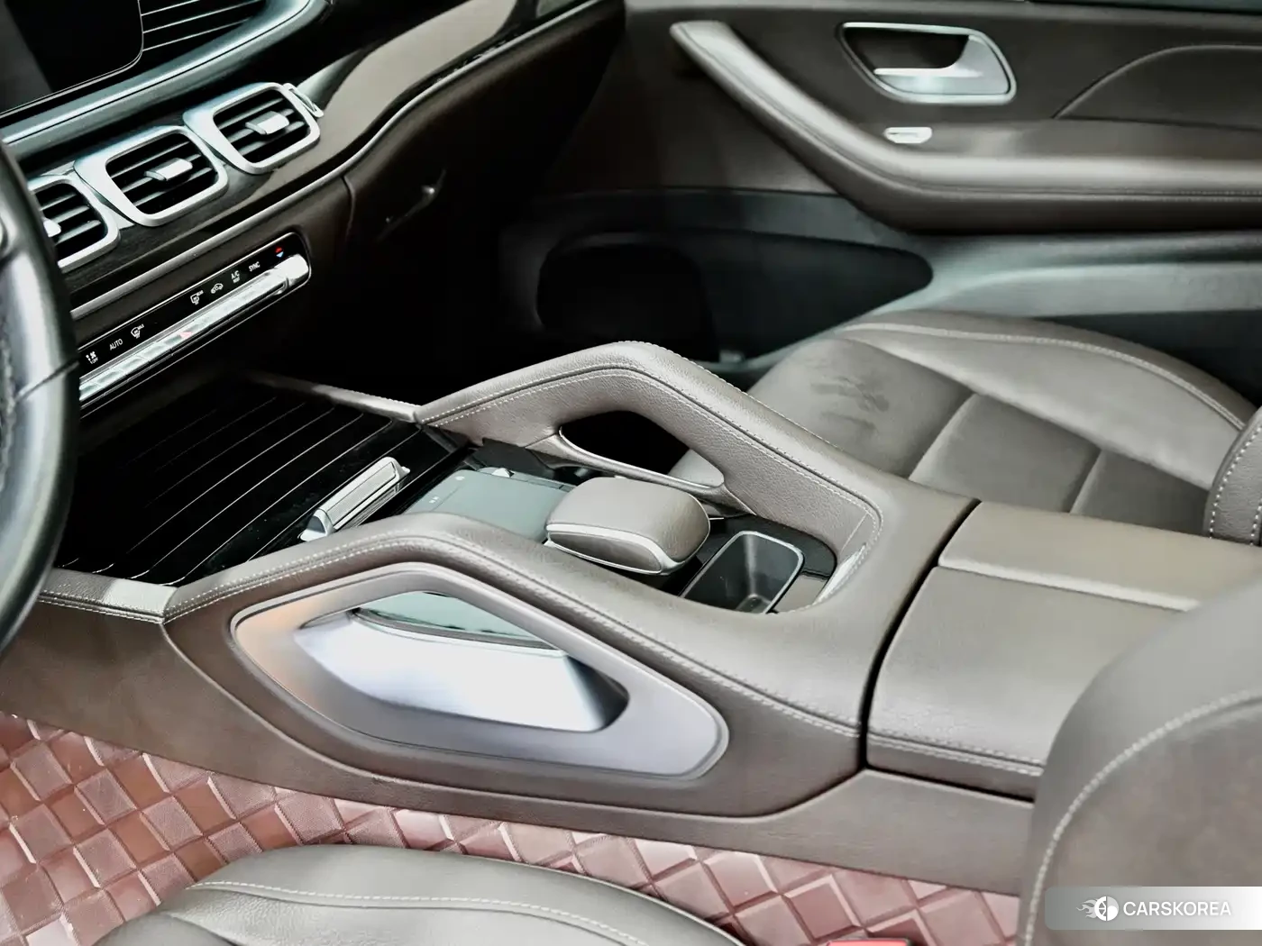 Mercedes-Benz GLE 2023 Черный из Китая, фото 2