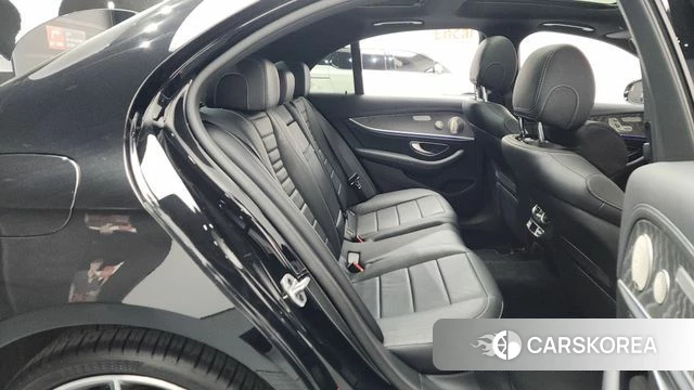 Mercedes-Benz E-Class W213 2022 Черный из Кореи, фото 2