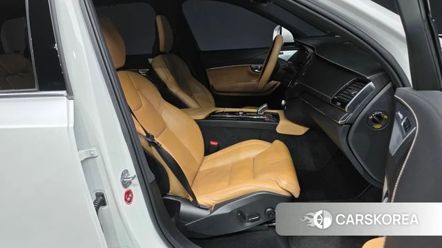 Volvo XC90 second Generation 2022 Белый из Кореи, фото 2