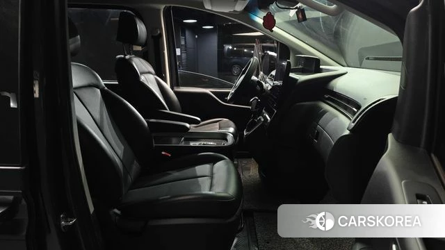 Hyundai Staria 2021 Серый из Кореи, фото 2