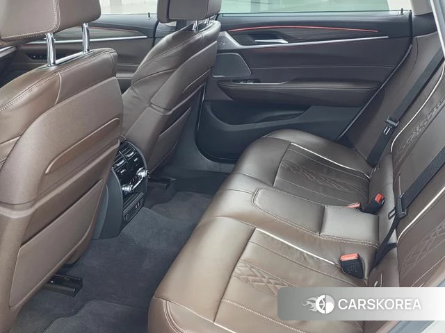 BMW 6 Series GT (G32) 2024 Белый из Кореи, фото 2