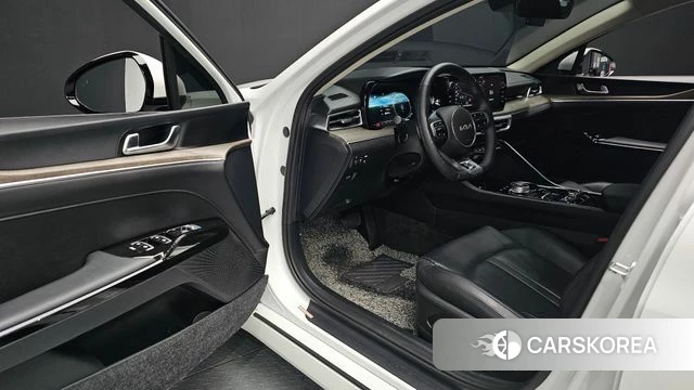 Kia K5 3rd generation 2023 Белый из Кореи, фото 2