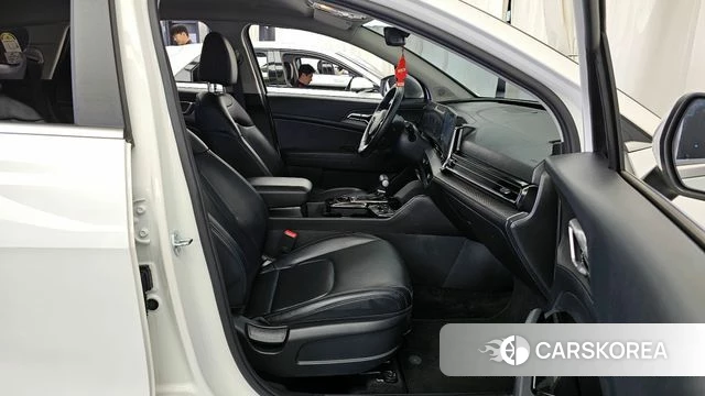 Kia Sportage 5th Generation 2024 Белый из Кореи, фото 2