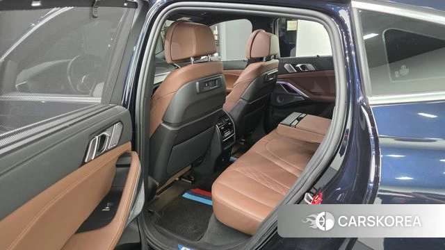 BMW X6 (G06) 2022 Черный из Кореи, фото 2