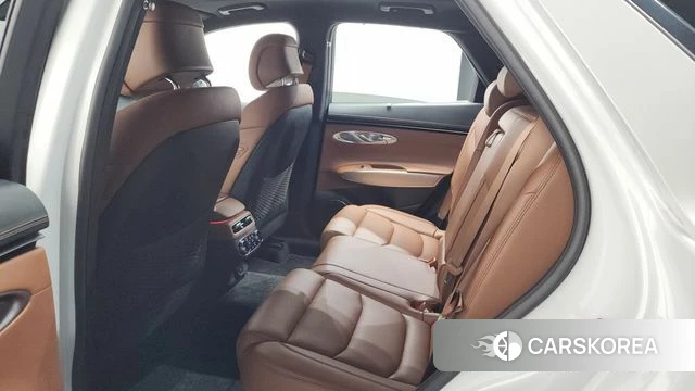 Genesis GV70 2023 Белый из Кореи, фото 2
