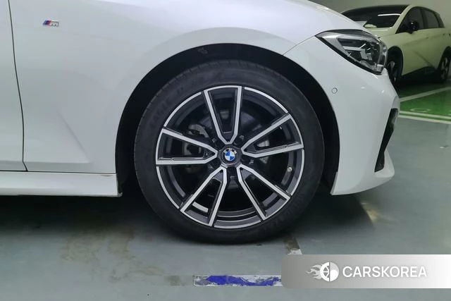 BMW 3 series 2022 Белый из Китая, фото 2
