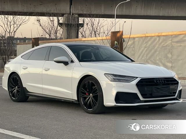 Audi A7 2024 Белый из Китая, фото 2