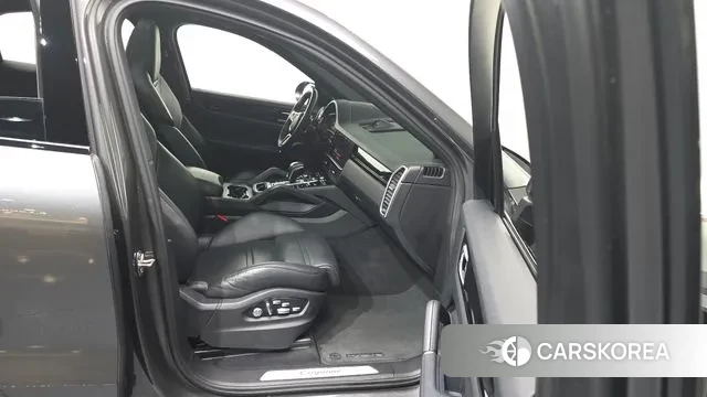 Porsche Cayenne (PO536) 2020 Серый из Кореи, фото 2