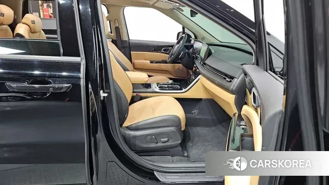 Kia Carnival 4th generation 2023 Черный из Кореи, фото 2