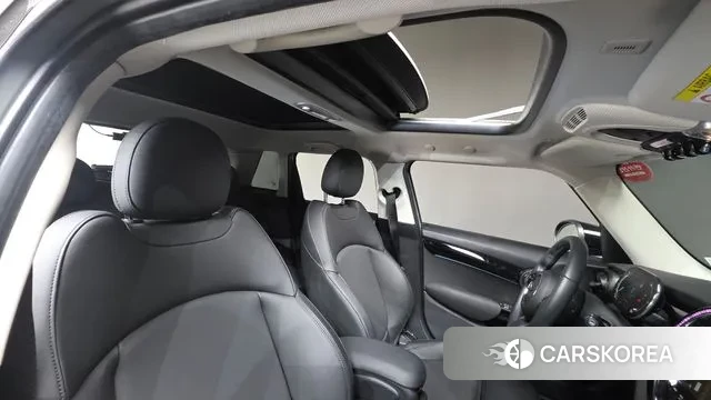 Mini Cooper 2021 Серебристо-серый из Кореи, фото 2