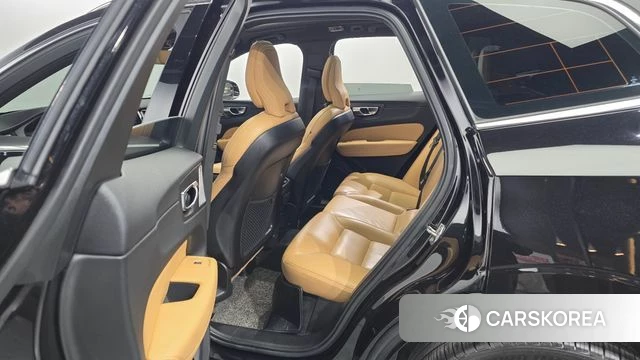 Volvo XC60 second Generation 2018 Черный из Кореи, фото 2