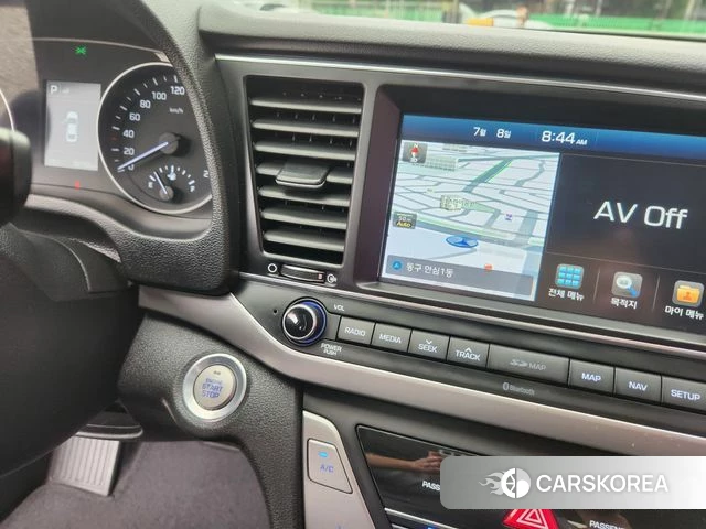 Hyundai Avante AD 2018 Белый из Кореи, фото 2