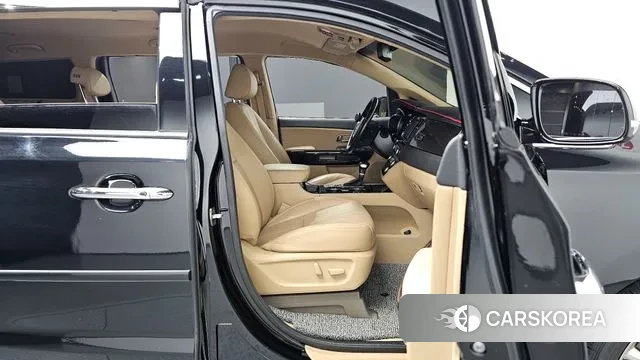 Kia The New Carnival 2020 Черный из Кореи, фото 2