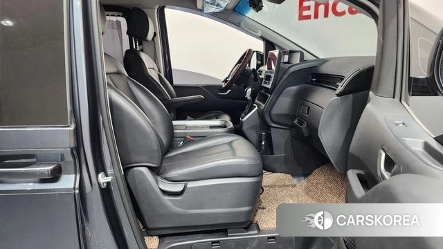 Hyundai Staria 2022 Серый из Кореи, фото 2