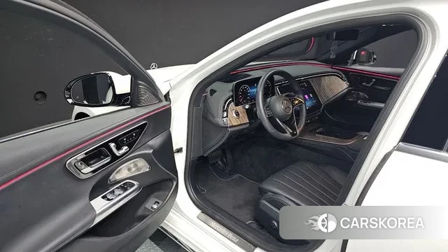 Mercedes-Benz E-Class W214 2024 Белый из Кореи, фото 2