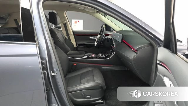 Genesis GV70 2025 Светло-серебряный цвет из Кореи, фото 2
