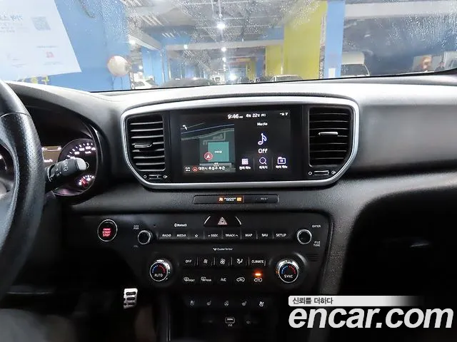 Kia Sportage The Bold 2021 Серебряный из Кореи, фото 2