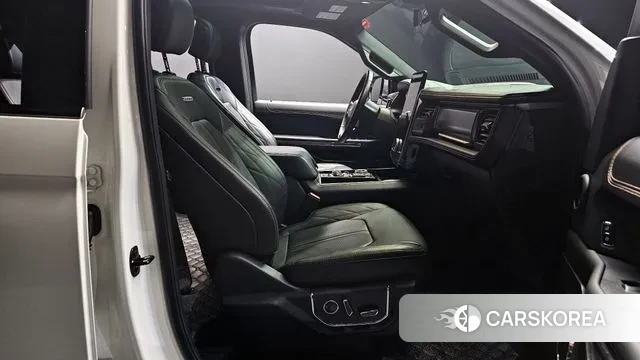 Ford Expeditation 2022 Белый из Кореи, фото 2