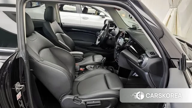 Mini Cooper S 2021 Черный из Кореи, фото 2