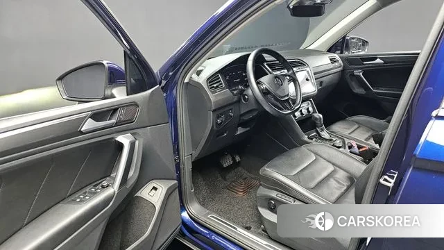 Volkswagen Tiguan second Generation 2020 Синий из Кореи, фото 2