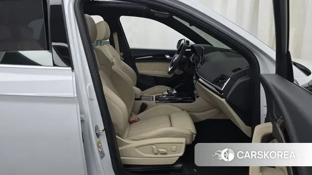 Audi Q5 (FY) 2021 Белый из Кореи, фото 2