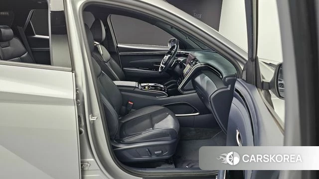 Hyundai Tucson (NX4) 2021 Серебряный из Кореи, фото 2