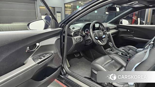 Hyundai Veloster (JS) 2021 Черный из Кореи, фото 2