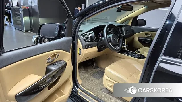 Kia The New Carnival 2019 Черный из Кореи, фото 2