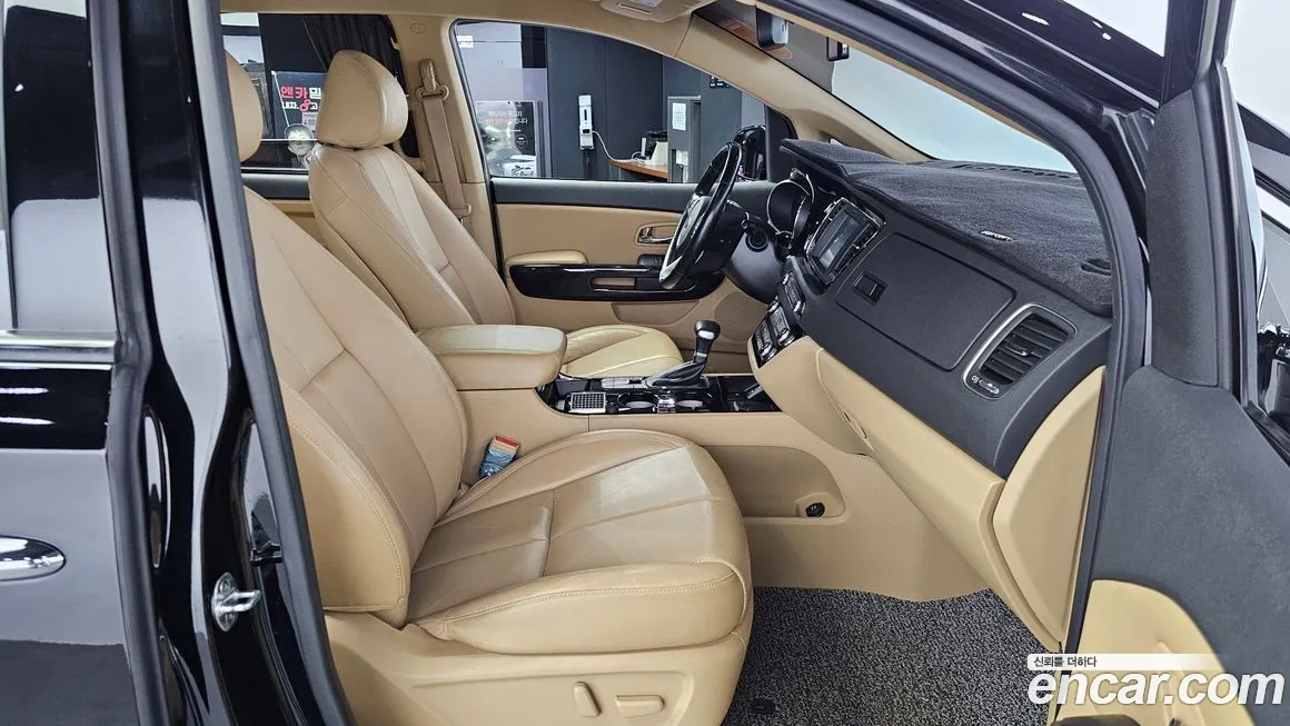 Kia The New Carnival 2019 Черный из Кореи, фото 2