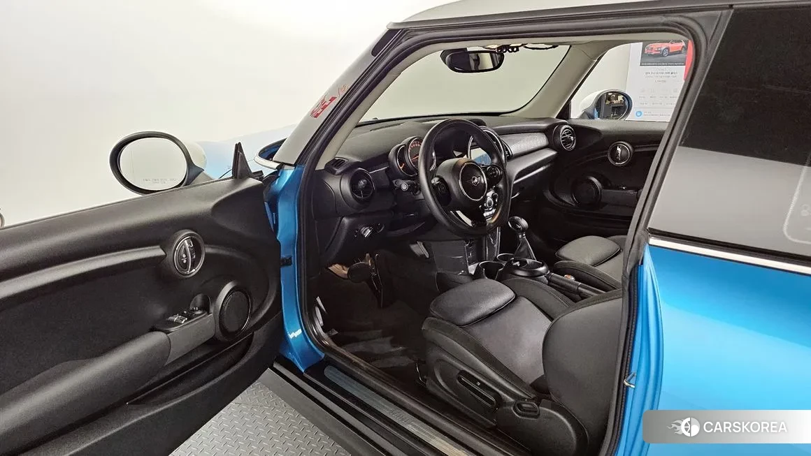 Mini Cooper 2019 Синий из Кореи, фото 2