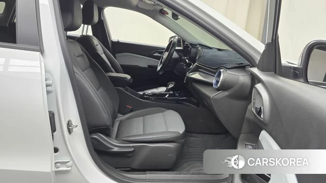 Chevrolet (GM Daewoo) Trax Crossover 2023 Белый из Кореи, фото 2