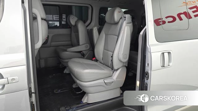 Hyundai The New Grand Starex 2020 Серебристо-серый из Кореи, фото 2