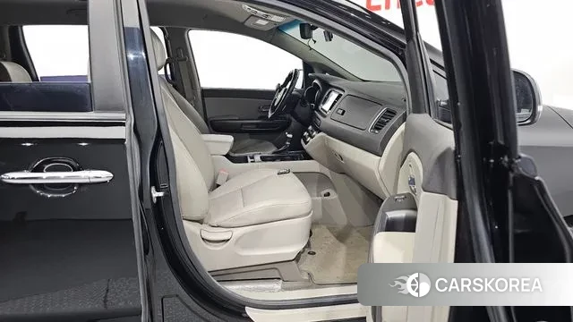 Kia All New Carnival 2018 Черный из Кореи, фото 2