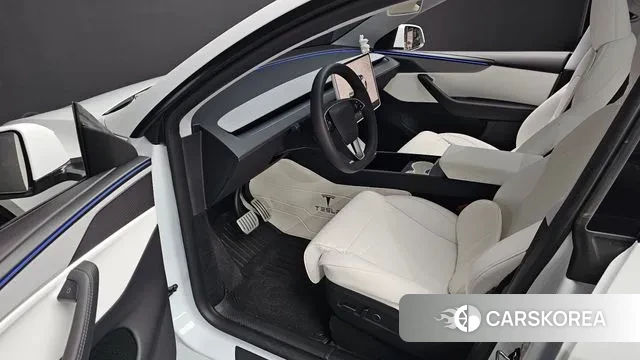 Tesla Model Y 2025 Белый из Кореи, фото 2