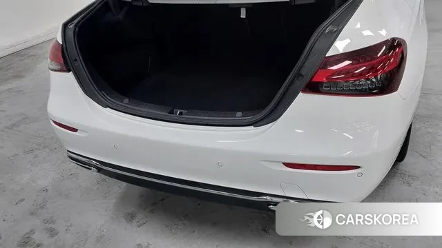 Mercedes-Benz E-Class W213 2021 Белый из Кореи, фото 2