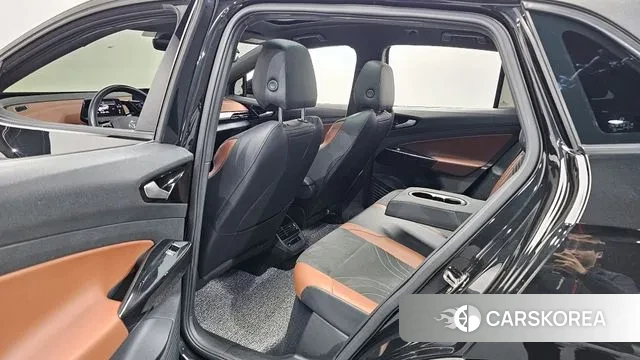 Volkswagen ID.4 2022 Черный из Кореи, фото 2