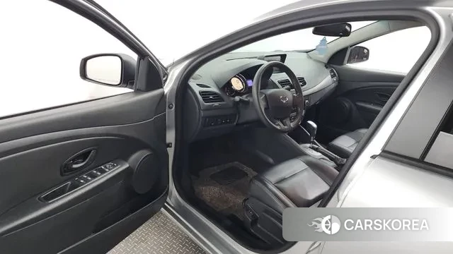 Renault Korea (Samsung) SM3 Neo 2019 Серебристо-серый из Кореи, фото 2