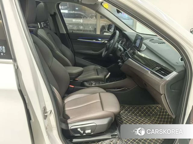 BMW X1 2023 Белый из Китая, фото 2