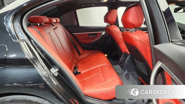BMW 3 Series (F30) 2018 Черный из Кореи, фото 2