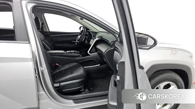 Hyundai Tucson (NX4) 2023 Серебристо-серый из Кореи, фото 2