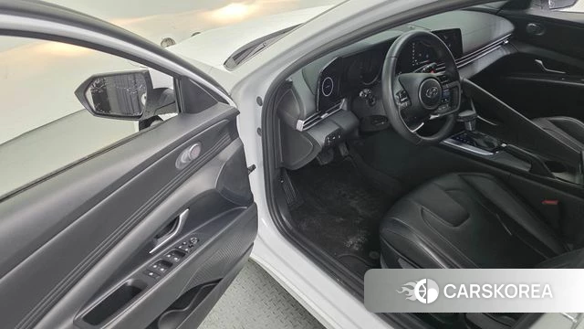 Hyundai Avante (CN7) 2023 Белый из Кореи, фото 2