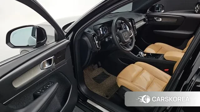 Volvo XC40 2020 Черный из Кореи, фото 2