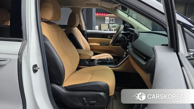 Kia Carnival 4th generation 2023 Белый из Кореи, фото 2