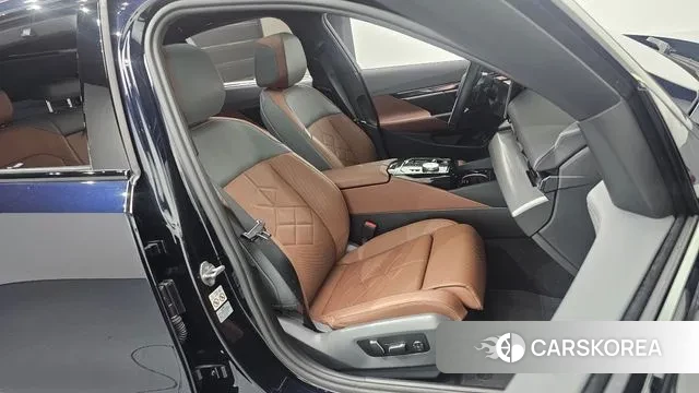 BMW 5 Series (G60) 2024 Синий из Кореи, фото 2