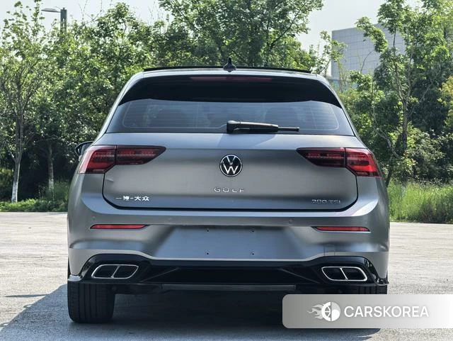 Volkswagen Golf 2024 Серебристо-серый из Китая, фото 2