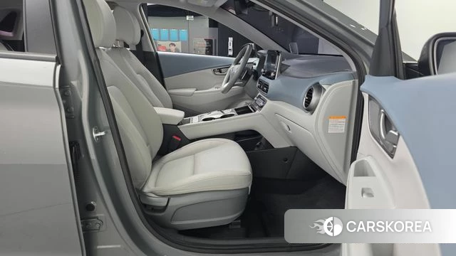 Hyundai Kona Electric 2018 Серебристо-серый из Кореи, фото 2