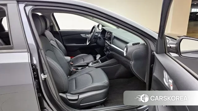 Kia The New K3 2nd generation 2022 Серый из Кореи, фото 2